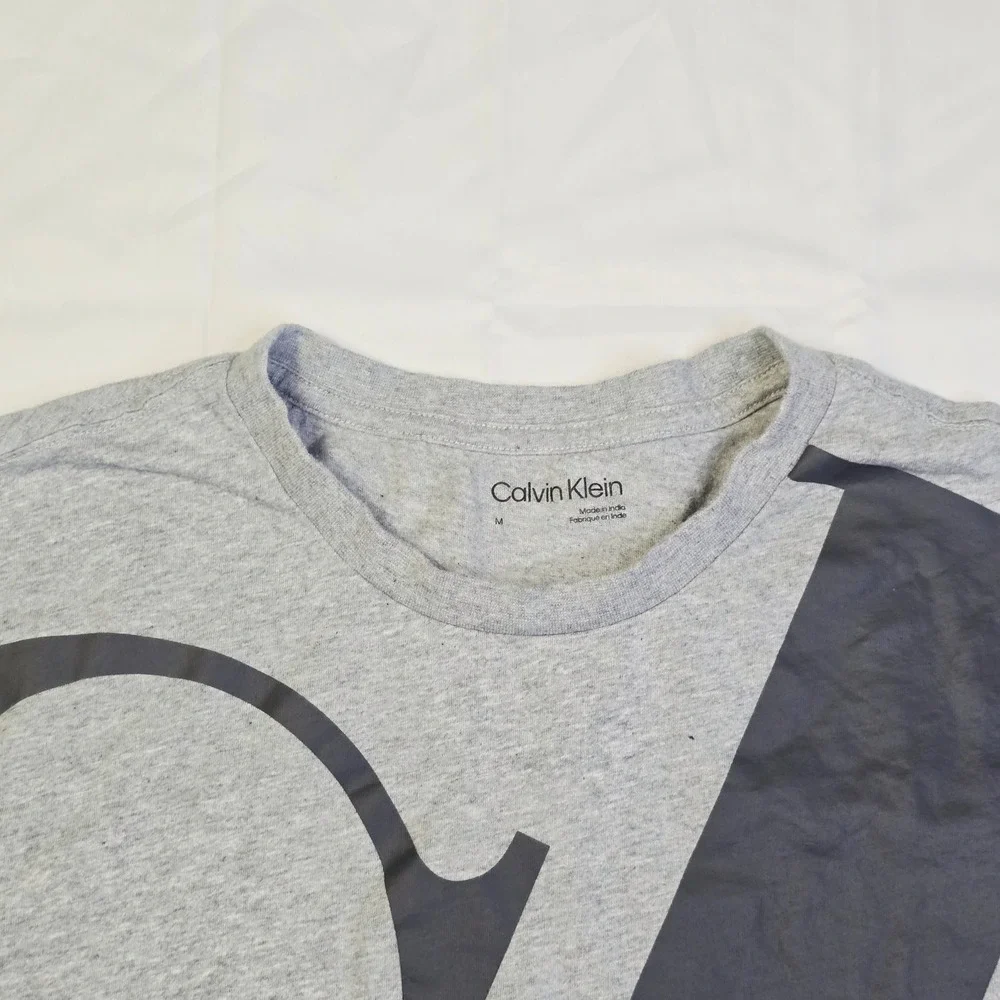 Calvin Klein Men's CK Logo Graphic T-Shirt Medium Grey Short Sleeve Casual T8